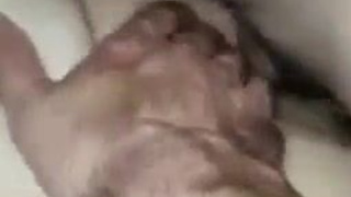 Супруг снимает на камеру еблю своей женушки с армянским соседом