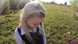 Водила остановился выебать юную малышку которая идет после учебы